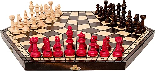 Master of Chess Tablero Ajedrez Madera para 3 Personas con Piezas 54 x 47 cm - Hecho a Mano y Portatil Grande Juego de Ajedrez para Niños y Adultos - Decorado con diseños Pirografiados Tradicionales