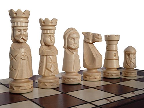 Master of Chess Tablero Ajedrez Madera con Piezas “Castle Deluxe” 50 cm - Hecho a Mano y Portatil Grande Juego de Ajedrez para Niños y Adultos