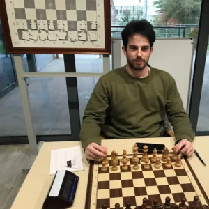 Maestro FIDE de ajedrez Saúl Viñuela