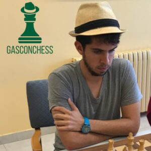 Academia GasconChess. Clases de ajedrez. El Gran Maestro José Rafael Gascón del Nogal jugando una partida de torneo.