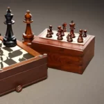 caja de ajedrez para almacenamiento de las piezas