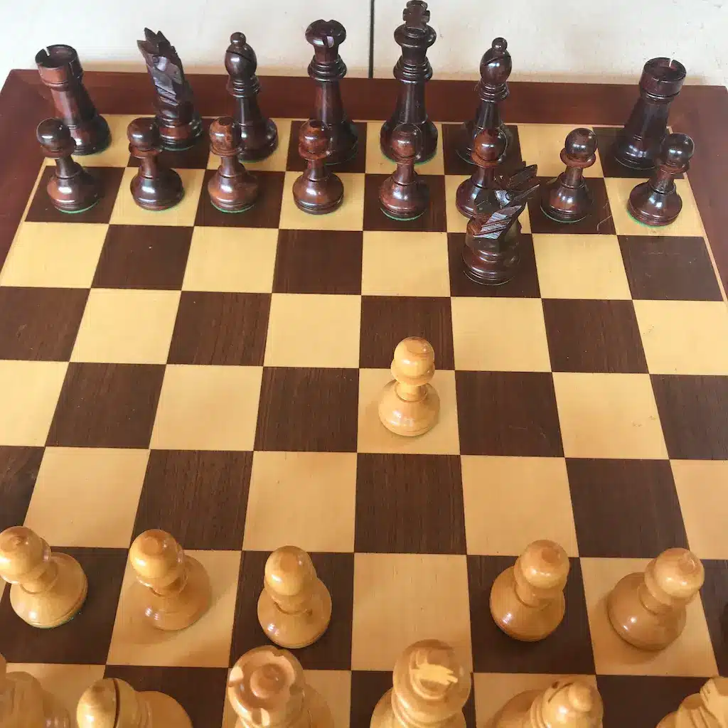🥇▷【 Defensa Alekhine. Ataque de los cuatro peones - Ajedrez. Aperturas  Semiabiertas 】